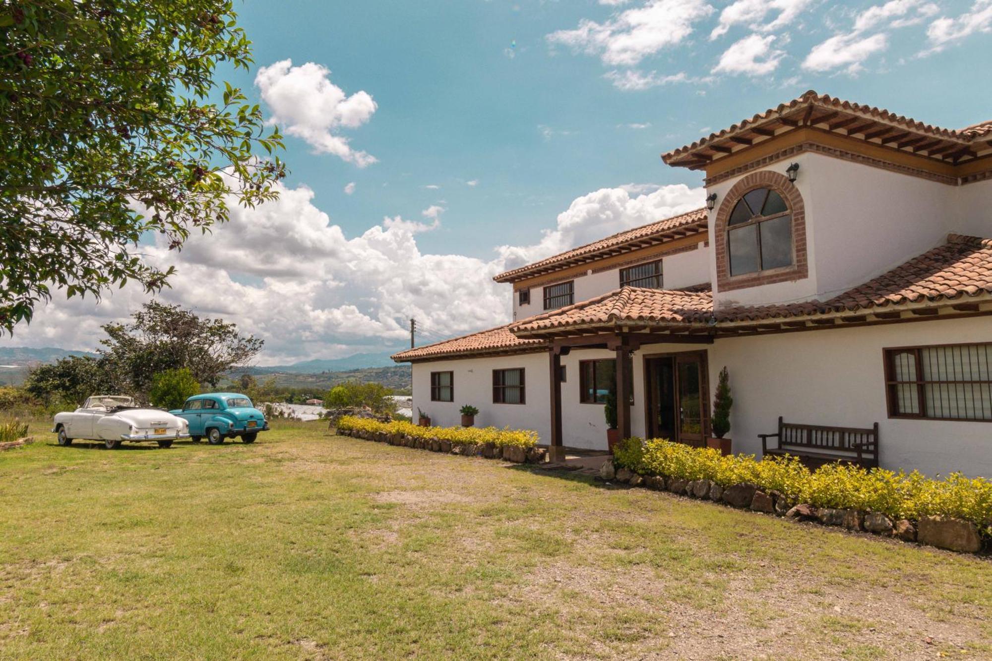 Artemisa Hotel Santa Sofía Exterior foto